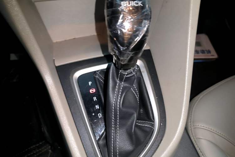Used Buick GT 2016 15N Automatic Elite Edition Gear Lever