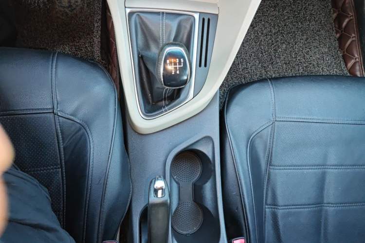 Used Buick GT 2016 15N Manual Elite Edition Gear Lever