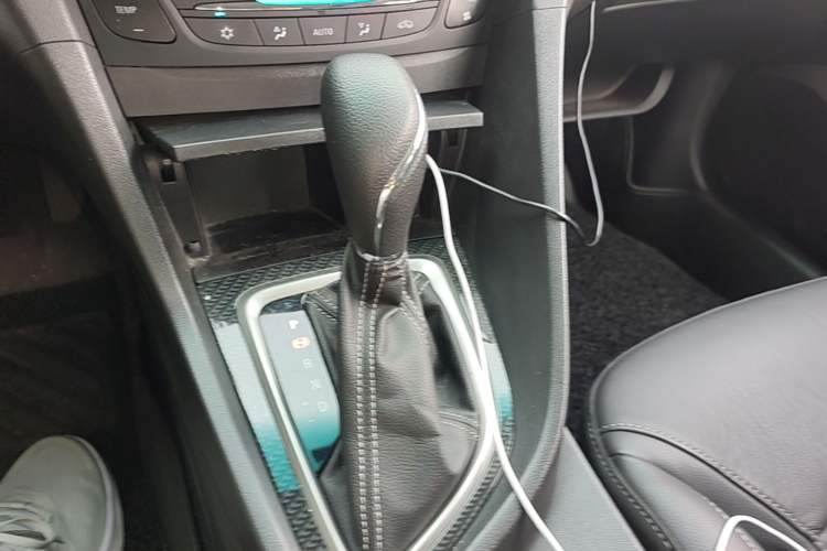 Used Buick GT 2016 15N Automatic Luxury Edition Gear Lever