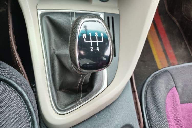 Used Buick GT 2016 15N Manual Entry-Level Trim Gear Lever