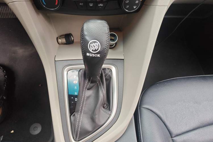 Used Buick GT 2016 15N Automatic Elite Edition Gear Lever