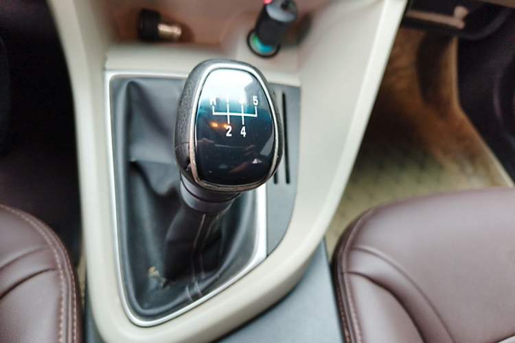 Used Buick GT 2016 15N Manual Entry-Level Trim Gear Lever