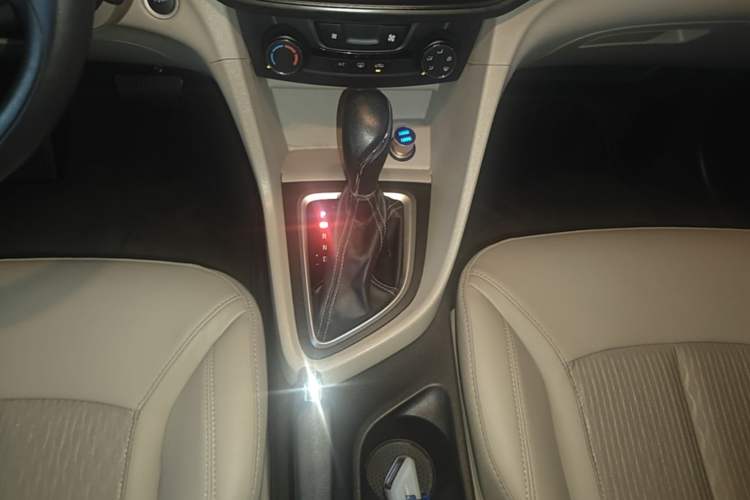 Used Buick GT 2016 15N Automatic Elite Edition Gear Lever