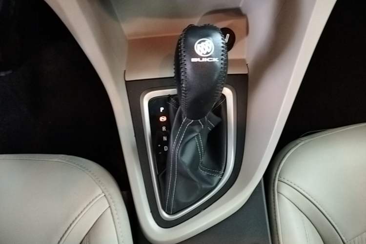 Used Buick GT 2016 15N Automatic Elite Edition Gear Lever