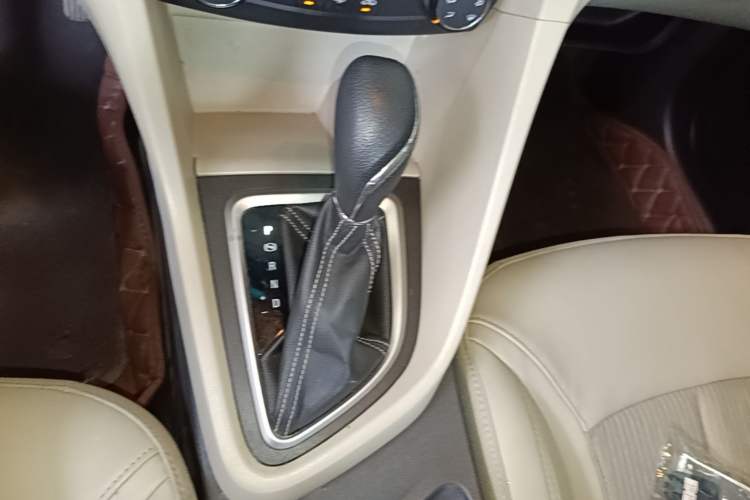 Used Buick GT 2016 15N Automatic Elite Edition Gear Lever