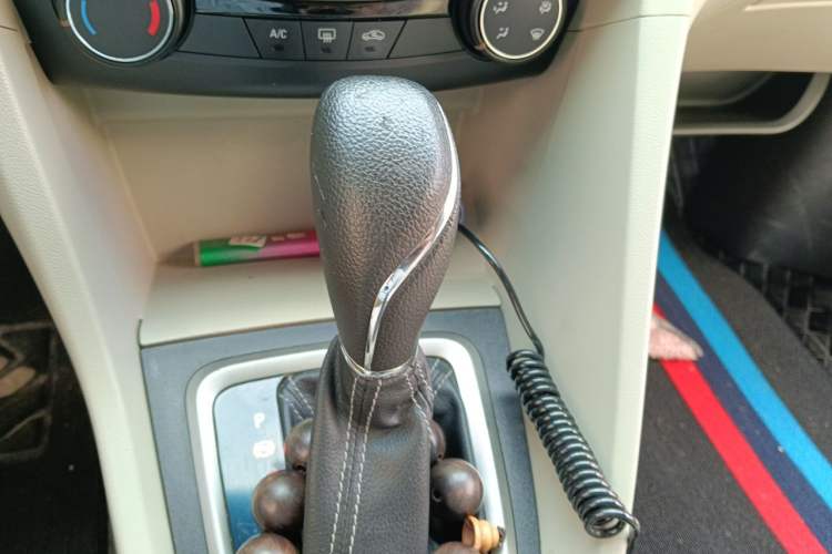 Used Buick GT 2016 15N Automatic Entry-Level Trim Gear Lever