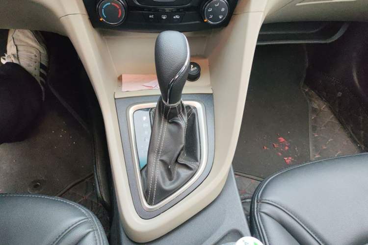 Used Buick GT 2016 15N Automatic Elite Edition Gear Lever
