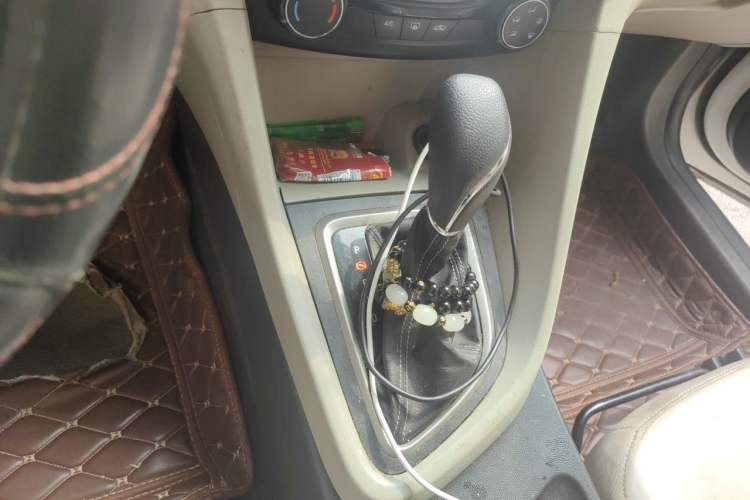 Used Buick GT 2016 15N Automatic Elite Edition Gear Lever
