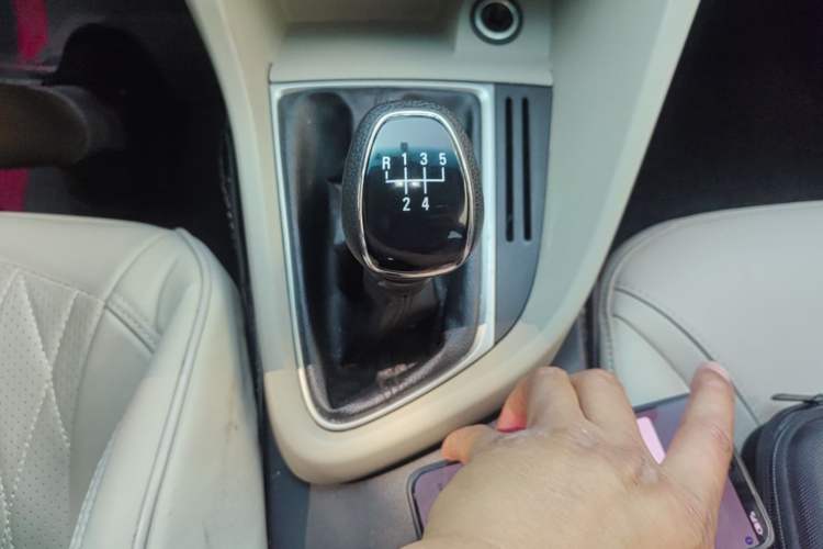 Used Buick GT 2016 15N Manual Elite Edition Gear Lever
