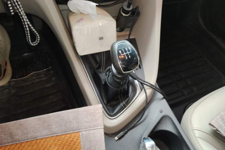 Used Buick GT 2016 15N Manual Elite Edition Gear Lever