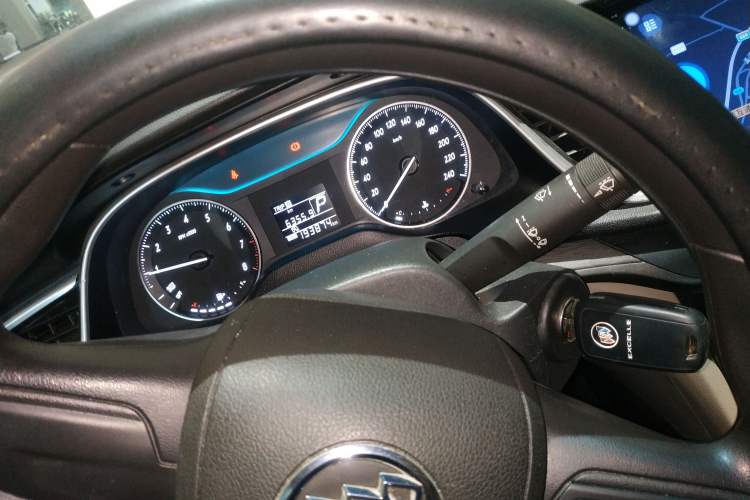 Used Buick GT 2016 15N Automatic Entry-Level Trim Instrument Cluster