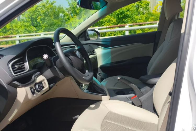 Used Buick GT 2016 15N Automatic Elite Edition Interior 1