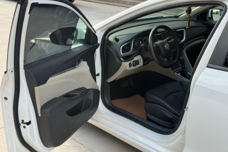 Used Buick GT 2016 15N Automatic Elite Edition Interior 1