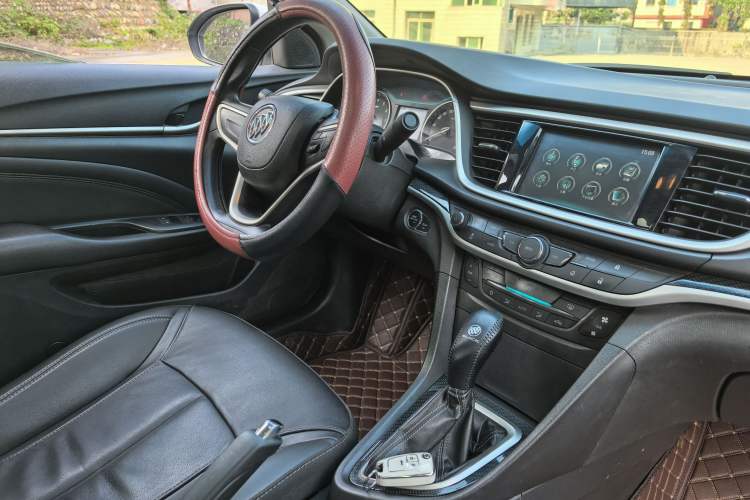 Used Buick GT 2016 15N Automatic Luxury Edition Interior 2