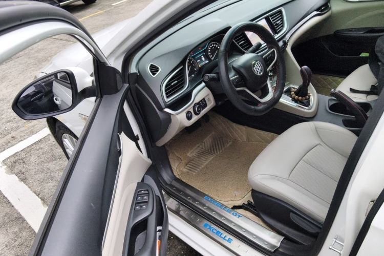 Used Buick GT 2016 15N Automatic Elite Edition Interior 3