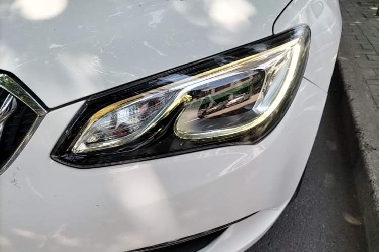 Used Buick GT 2016 15N Automatic Luxury Edition Left Front Headlight