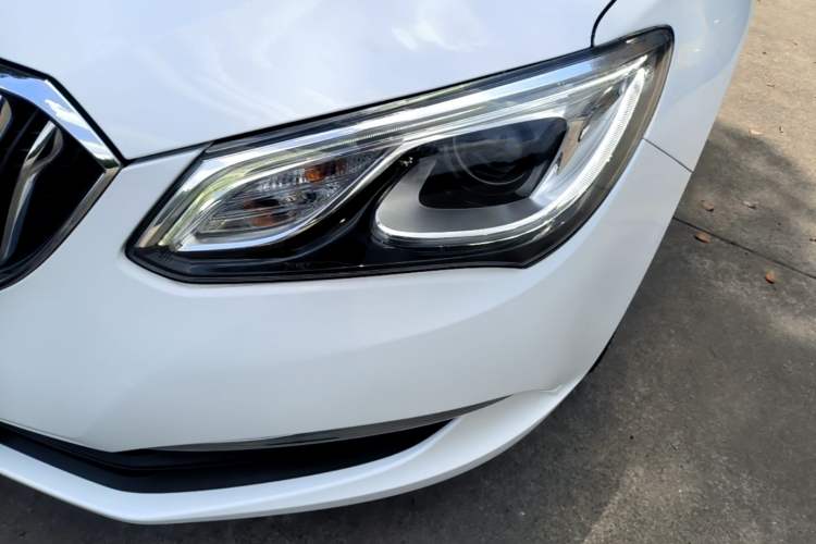 Used Buick GT 2016 15N Automatic Elite Edition Left Front Headlight