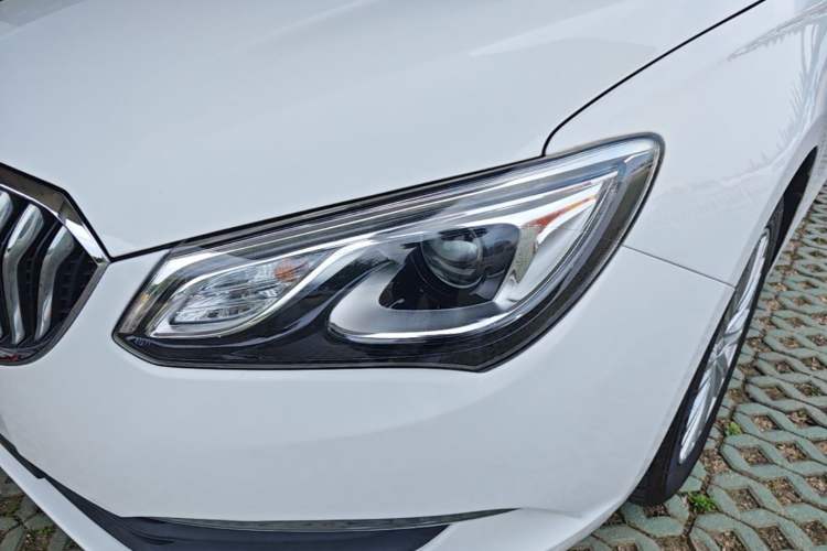 Used Buick GT 2016 15N Automatic Elite Edition Left Front Headlight