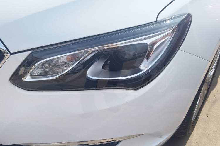 Used Buick GT 2016 15N Automatic Luxury Edition Left Front Headlight