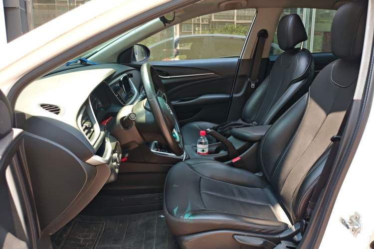 Used Buick GT 2016 18T Dual-Clutch Luxury Model Left Front Seat