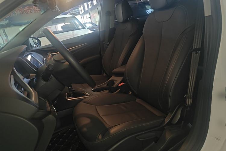Used Buick GT 2016 18T Dual-Clutch Luxury Model Left Front Seat