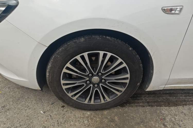 Used Buick GT 2016 18T Dual-Clutch Luxury Model Left Front Wheel Hub