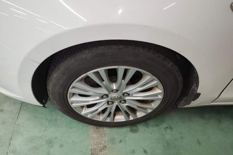 Used Buick GT 2016 15N Automatic Elite Edition Left Front Wheel Hub