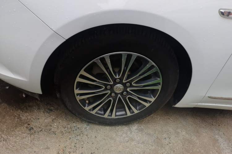 Used Buick GT 2016 18T Dual-Clutch Elite Model Left Front Wheel Hub