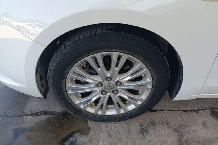 Used Buick GT 2016 15N Manual Elite Edition Left Front Wheel Hub