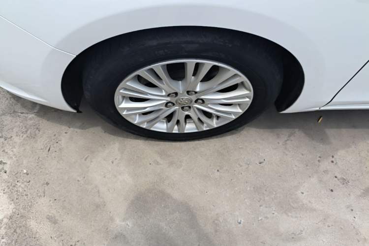 Used Buick GT 2016 15N Automatic Luxury Edition Left Front Wheel Hub
