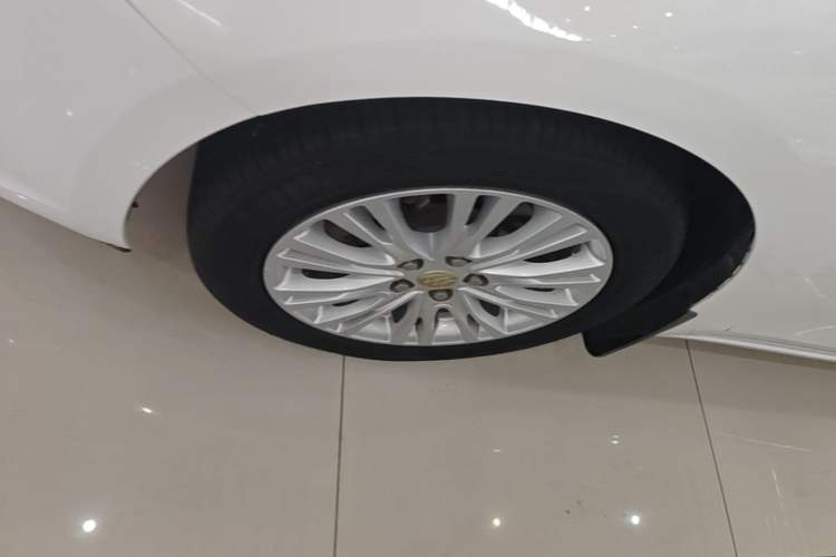 Used Buick GT 2016 15N Automatic Elite Edition Left Front Wheel Hub
