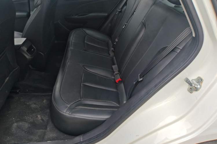 Used Buick GT 2016 18T Dual-Clutch Luxury Model Left Rear Seat
