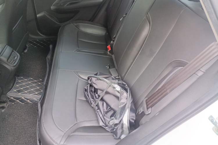 Used Buick GT 2016 18T Dual-Clutch Luxury Model Left Rear Seat