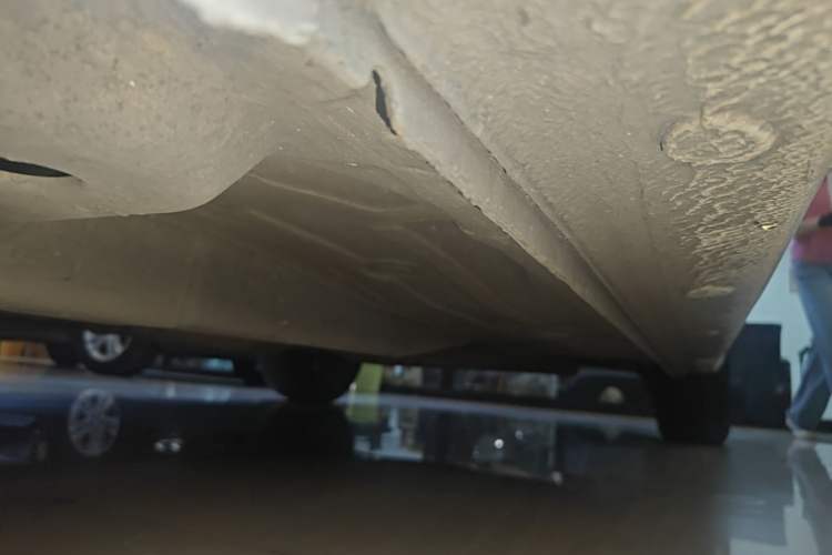 Used Buick GT 2016 18T Dual-Clutch Luxury Model Left Side Sill