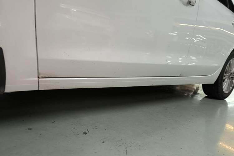 Used Buick GT 2016 15N Automatic Elite Edition Left Side Sill