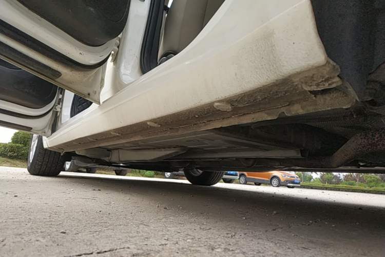 Used Buick GT 2016 15N Automatic Entry-Level Trim Left Side Sill