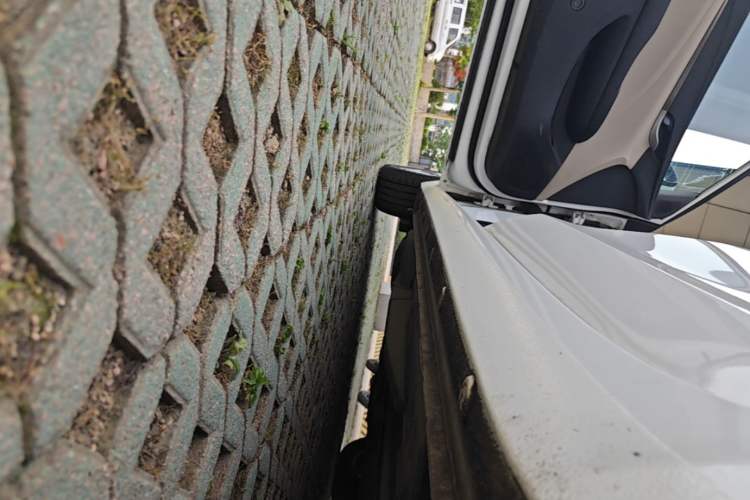 Used Buick GT 2016 15N Automatic Elite Edition Left Side Sill