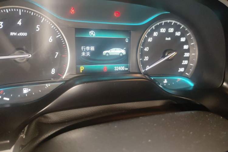 Used Buick GT 2016 15N Automatic Elite Edition Odometer Close Up