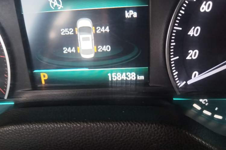 Used Buick GT 2016 15N Automatic Elite Edition Odometer Close Up