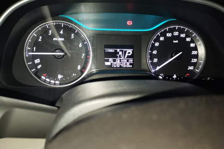 Used Buick GT 2016 15N Automatic Entry-Level Trim Odometer Close Up