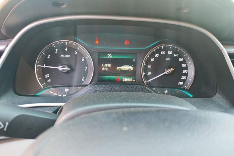 Used Buick GT 2016 15N Manual Elite Edition Odometer Close Up
