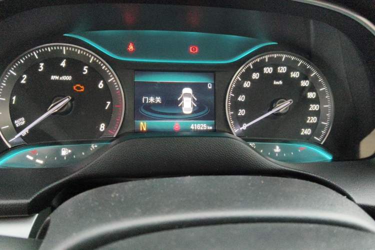 Used Buick GT 2016 15N Automatic Elite Edition Odometer Close Up