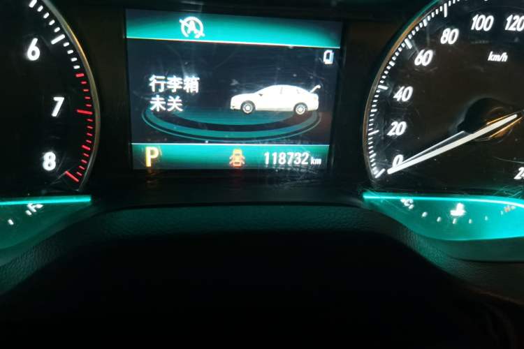 Used Buick GT 2016 15N Automatic Elite Edition Odometer Close Up
