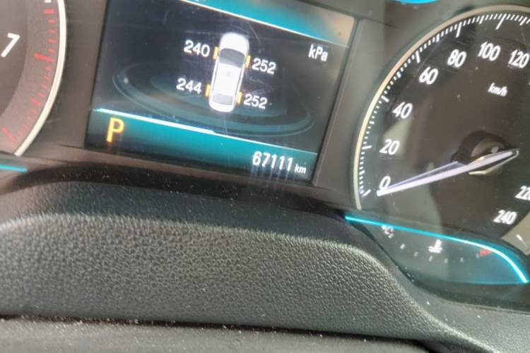 Used Buick GT 2016 15N Automatic Elite Edition Odometer Close Up