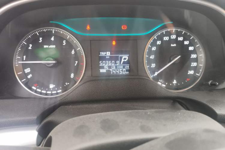 Used Buick GT 2016 15N Automatic Entry-Level Trim Odometer Close Up