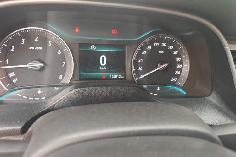 Used Buick GT 2016 15N Manual Elite Edition Odometer Close Up