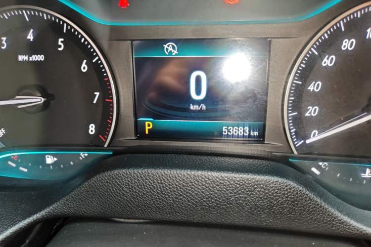 Used Buick GT 2016 15N Automatic Elite Edition Odometer Close Up