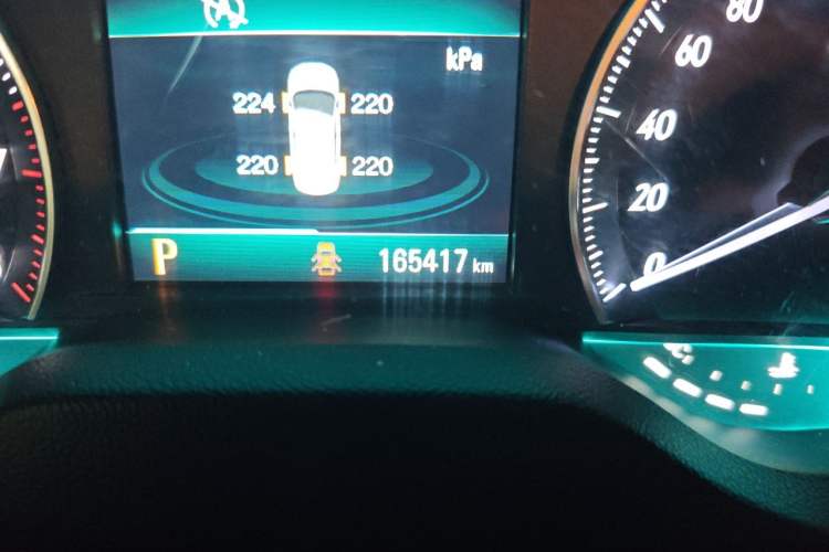 Used Buick GT 2016 15N Automatic Elite Edition Odometer Close Up