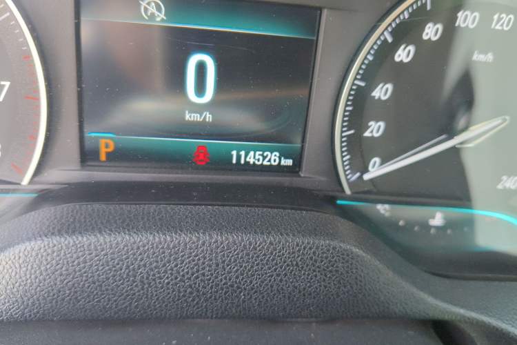 Used Buick GT 2016 15N Automatic Elite Edition Odometer Close Up