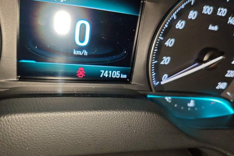 Used Buick GT 2016 15N Manual Elite Edition Odometer Close Up